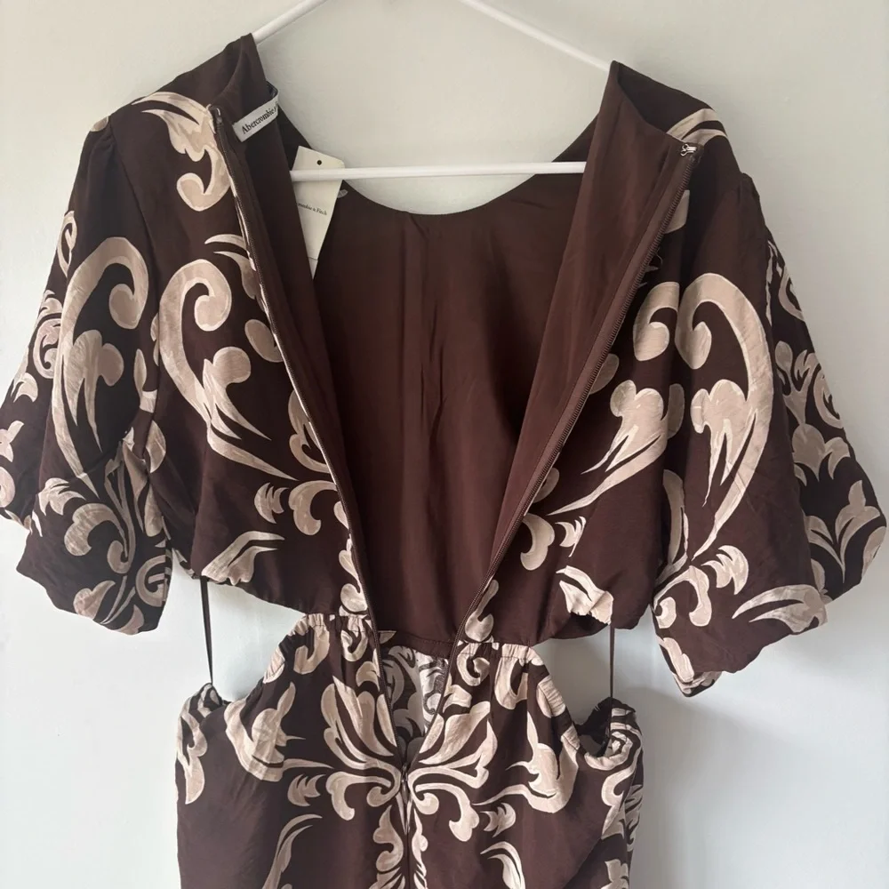 Abercrombie & Fitch Short Puff Sleeve Cutout Maxi Dress Brown Tan Floral Pattern